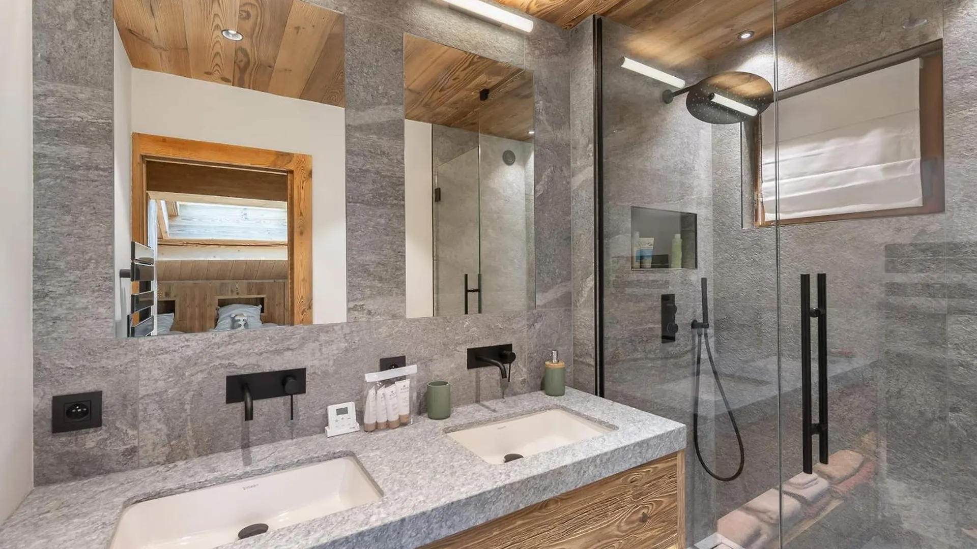 Chalet De Luxe Avec Piscine Et Espace Jeux, Proche Centre De Megeve - Fr-1-569-140